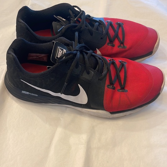 NIKE ♥️🖤RED & BLACK Training Shoes 🖤♥️Dual Fusion - Picture 3 of 8